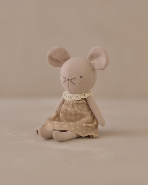 GOLDIE THE MOUSE