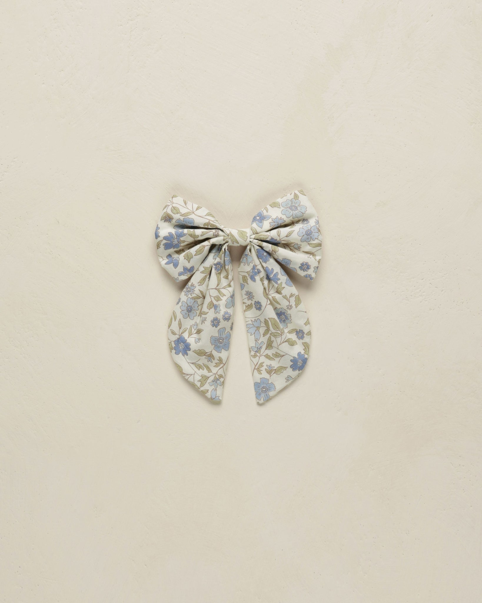 Everly Bow || Blue Garden