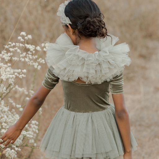 ruffle tulle collar || pine