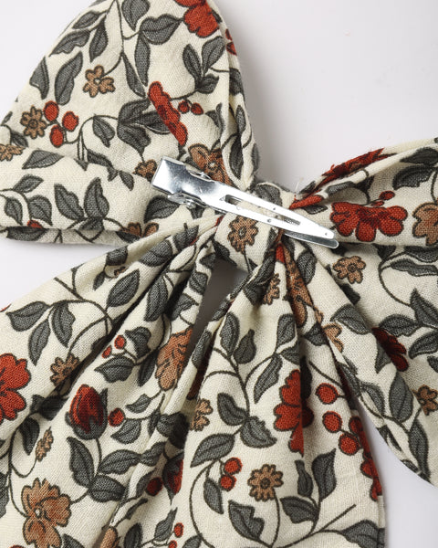 Oversized Bow Holiday Floral