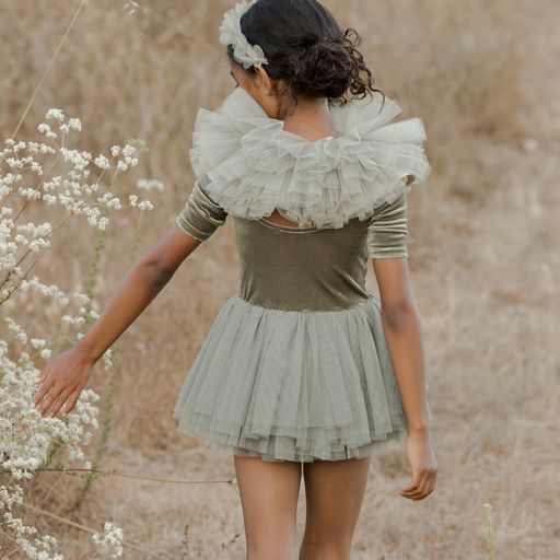 ruffle tulle collar || pine