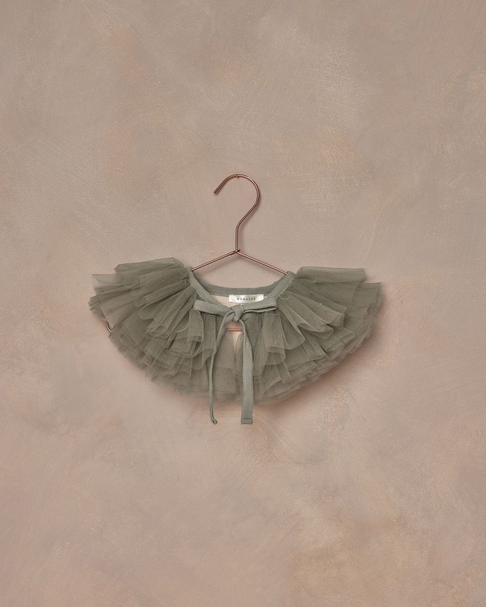 ruffle tulle collar || pine