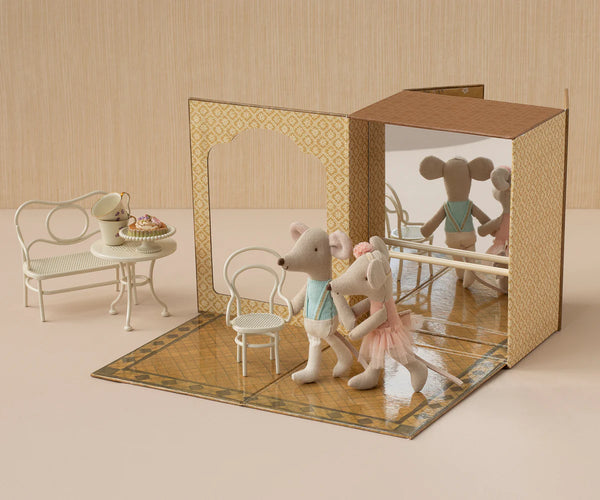 Ballet mice in dance studio, Little sister and brother