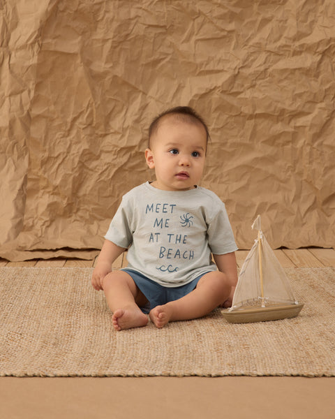 Raw Edge Tee || Meet Me At The Beach