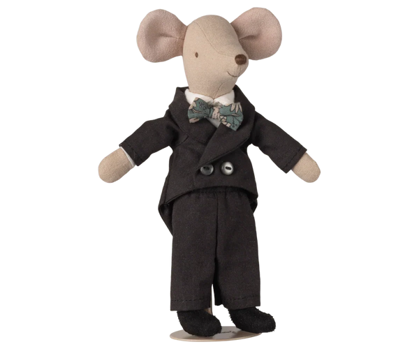Wedding suit, Dad mouse