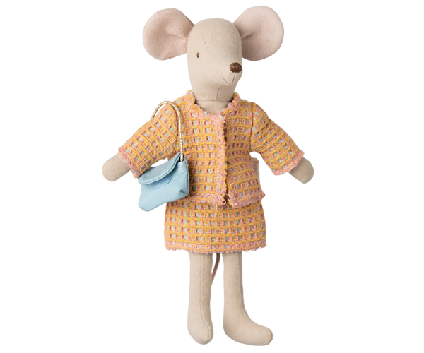 Suit, Mum mouse